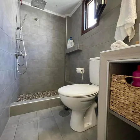 J&j Seaview Apartment