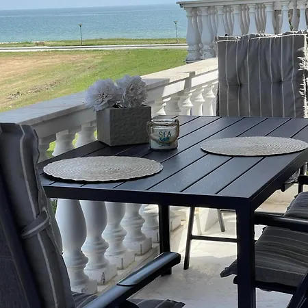 Apartman J&j Seaview Ofrínio